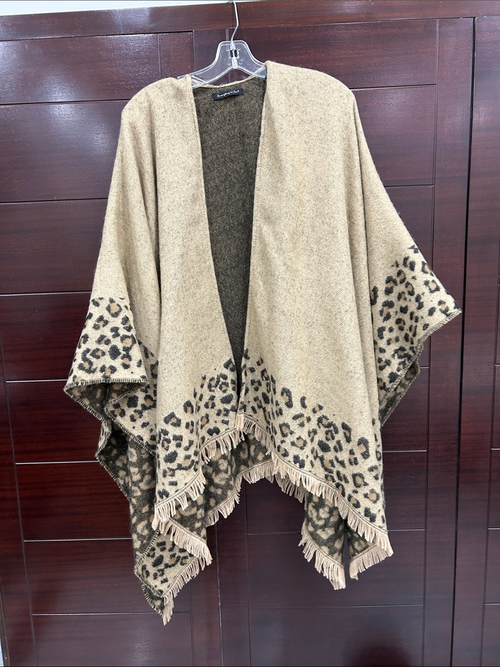 Do everything in love Beige Leopard-Trim Fringe Poncho